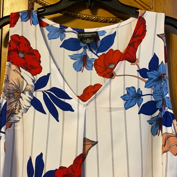 WHITE STRIPE FLORAL TOP!! - Picture 2 of 8